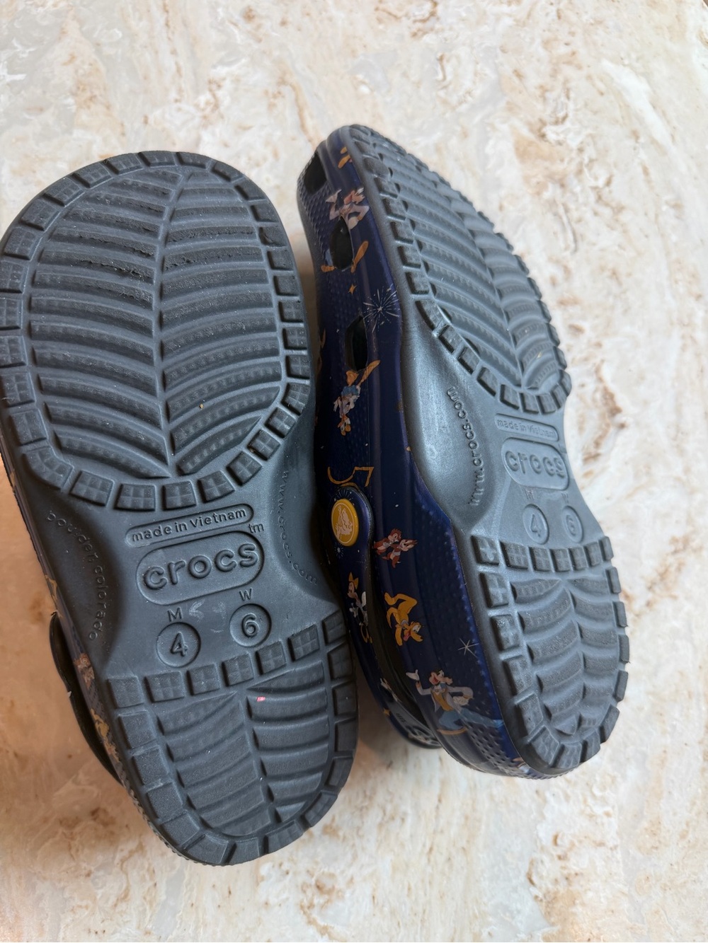 Disney Crocs - Picture 5 of 8